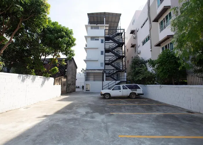 Hotel 185@surawong 4*