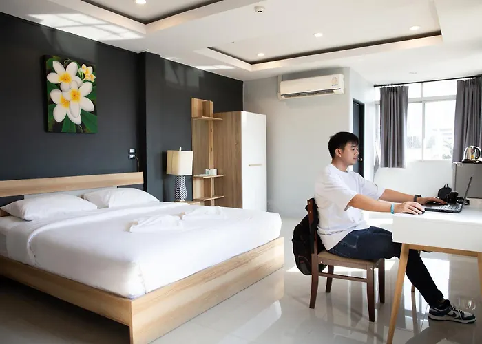 Hotel 185@surawong 4*