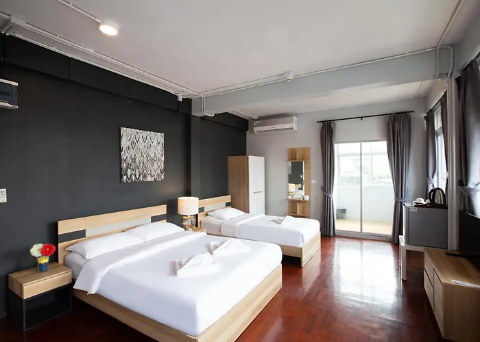 185@surawong 4*