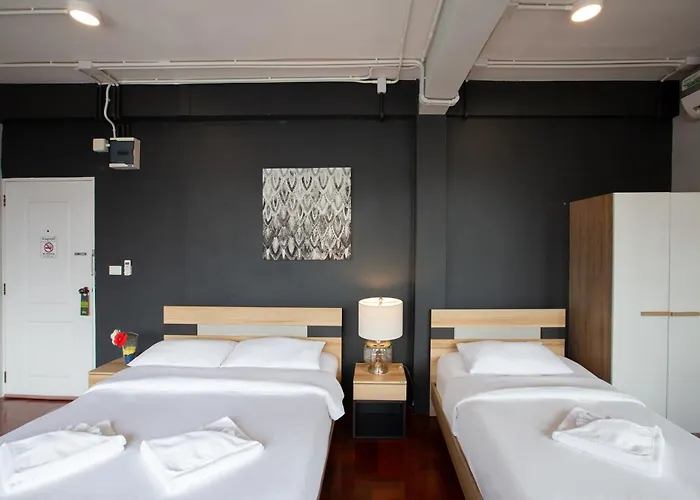 Hotel 185@surawong 4*