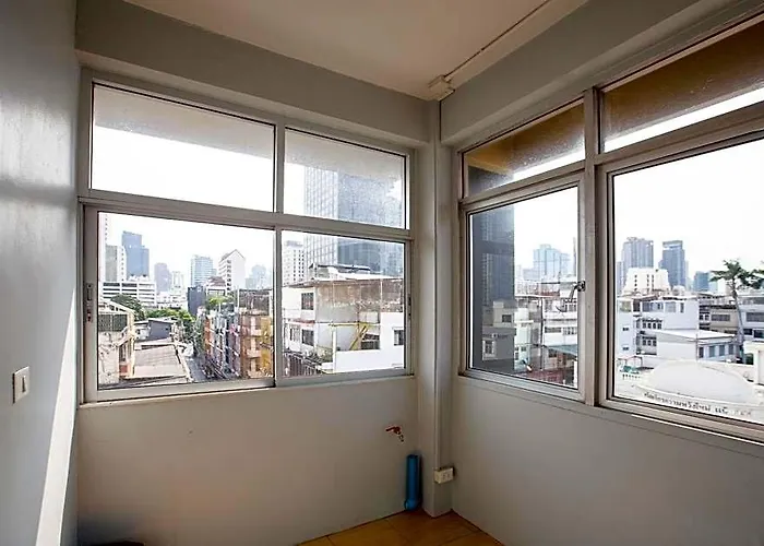 Hotel 185@surawong 4*